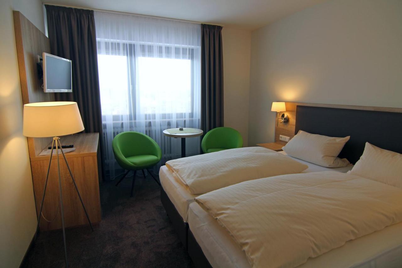 Hotel Sunny Side Up Dauchingen ภายนอก รูปภาพ