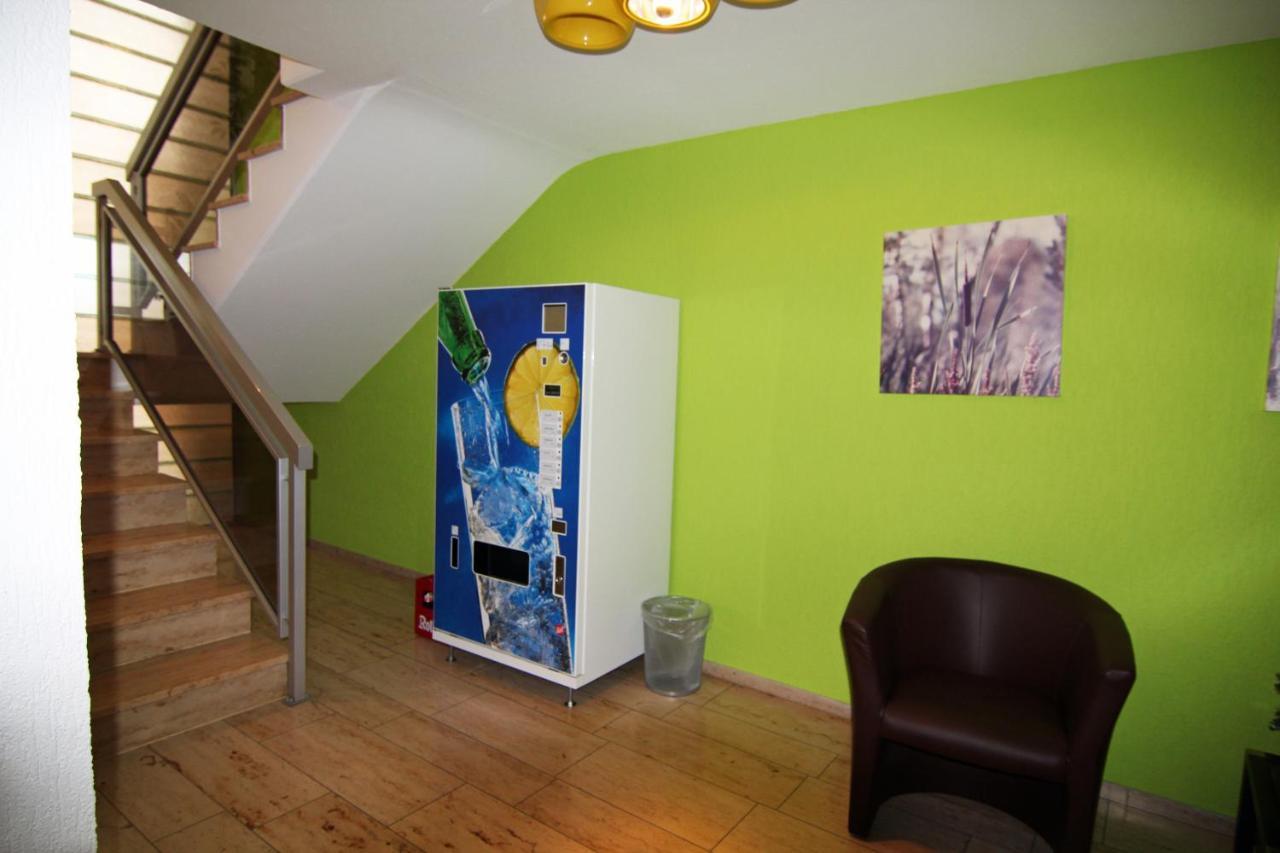 Hotel Sunny Side Up Dauchingen ภายนอก รูปภาพ